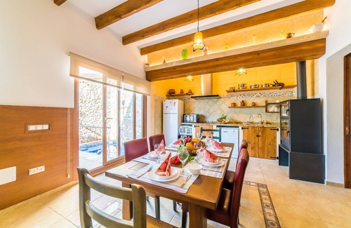 Sa Pobla Chalet De Esquí | Casa rústica Cal Tio con piscina en Mallorca