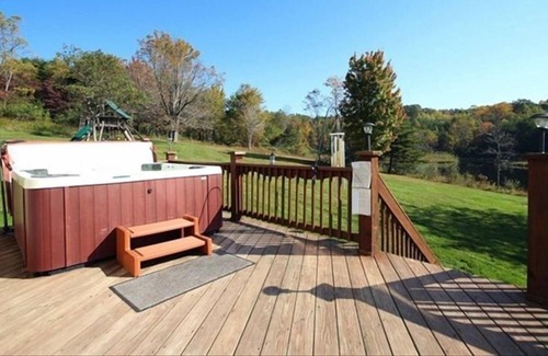 Logan Cabina | Rústico Lakefront Lodge en las colinas de Hocking