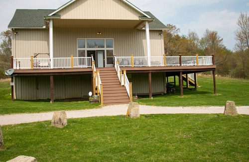Logan Cabina | Rústico Lakefront Lodge en las colinas de Hocking