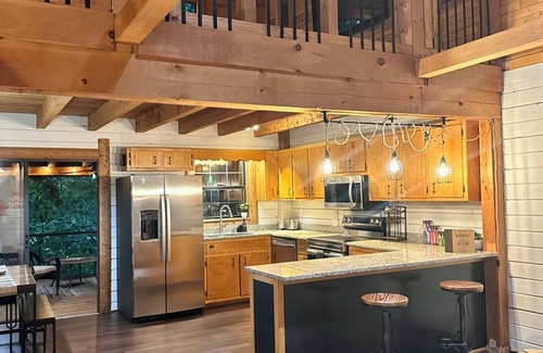 Jasper Cabina | Rustic Mountain Retreat, 3BR, Game Room, Patio, Community w/ Amenities