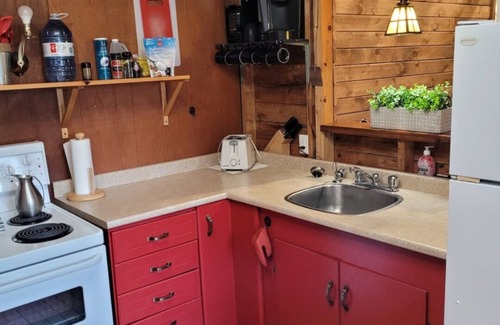 Catchacoma Cabaña | Rustic Retreat on Mississagua Lake in Beautiful Trent Lakes