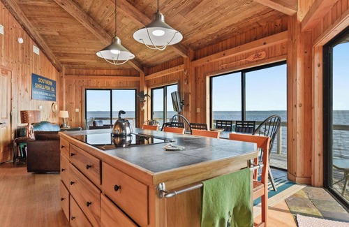 Ocean Springs Casa | Rustic Retreat