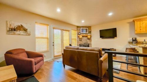 Eden Casa | Rustic Ridge with Gym and Game Room