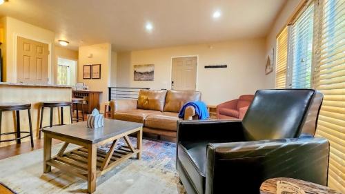 Eden Casa | Rustic Ridge with Gym and Game Room