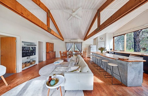 Aireys Inlet Casa | Rustic Treehouse - Aireys Inlet