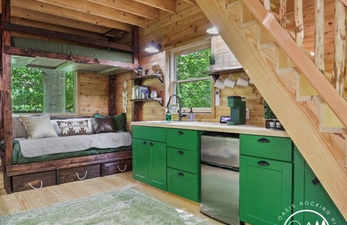 Logan Casa | Rustic Treehouse Oasis in Hocking Hills --Adventure Awaits