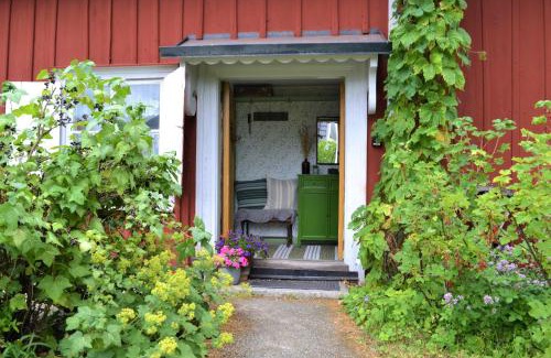 Orebro Casa | Rustik gäststuga med lantlig känsla nära Örebro city