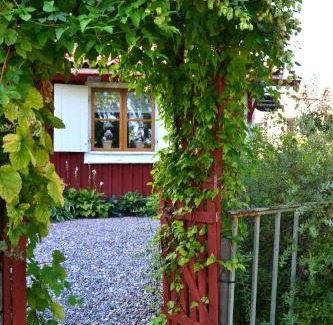 Orebro Casa | Rustik gäststuga med lantlig känsla nära Örebro city