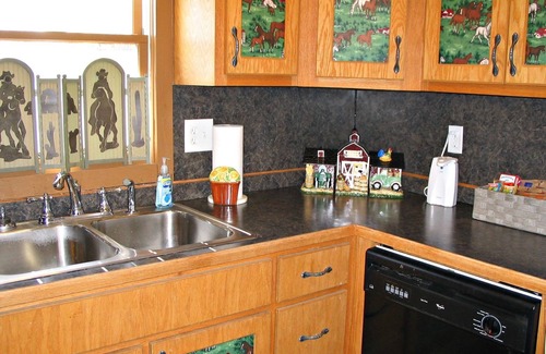 Covington Cabina | Rustique Cabin at Briarcreek Farm, Downstairs Only, Sleeps 4