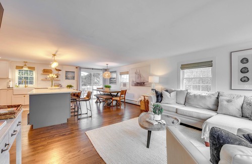 Rye Cabaña | Rye Coastal Retreat w/ Deck & Outdoor Dining