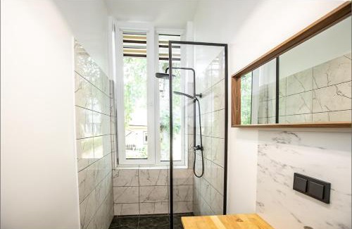 Birstonas Apartamento | Rytas cozy apartment in the guest house with the terrace and the stunning view to the river side