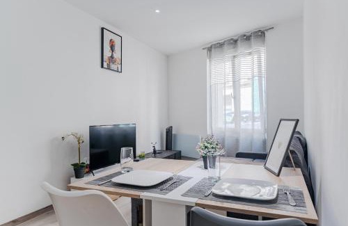 Chatellerault Apartamento | Séjour Confort - Proche Gare & Centre - Futuroscope 1