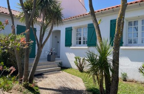 Saint-Denis-d'Oleron Casa | Séjour de rêve à Saint-Denis d'Oléron : Maison 10 pers, piscine, proche phare de Chassiron - FR-1-778-4