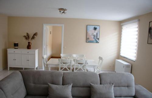 Dinant Apartamento | Séjour en bord de Meuse avec garage