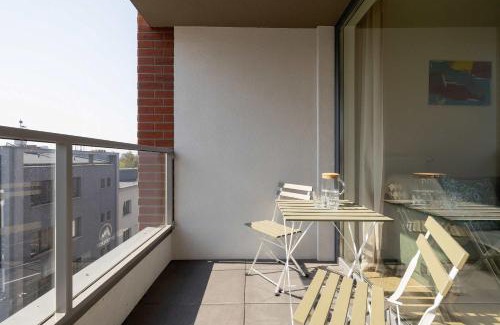 Katowice Apartamento | Słoneczna Comfy Apartment with Balcony & Parking Katowice by Noclegi Renters