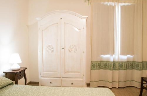 Sestu Apartamento | S'eredeu Apartments