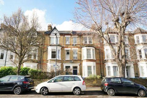 Kilburn Apartamento | S5 Full Studio In Central Kilburn London With Kitchen Zone 2