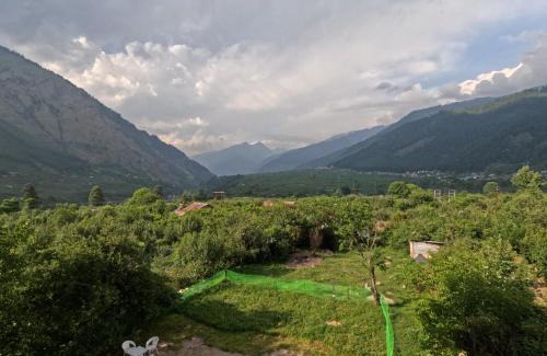 Manali Cama Y Desayuno | Saanjh - A serene retreat