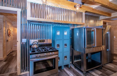 North Conway Casa | Saco River, Large Bar, Arcade/Game Room, Hot Tub