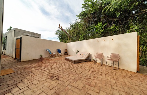 Saladita Apartamento | Sacred Surf Retreat – Ice Bath, Yoga, Pool, Templo