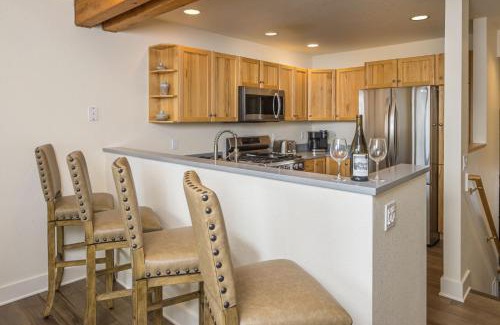 Saddle Ridge Casa | Saddle Ridge Townhome - Unit J3