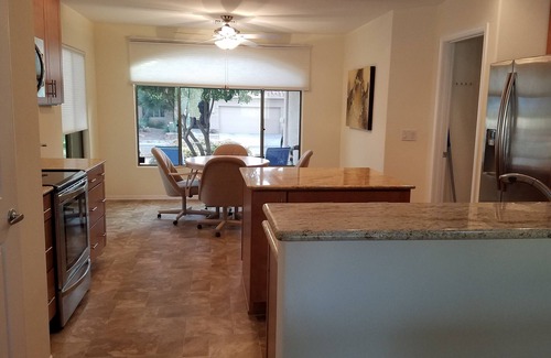 Saddlebrooke Casa | ¡Casi nuevo hogar! Cerca de las comodidades!