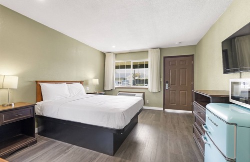 Chico Hotel | Safari Inn - Chico