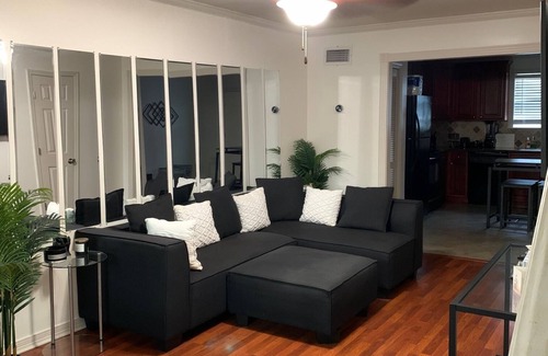 Metairie Condominio | SAFE & CENTRALLY LOCATED 2Bed/1Ba 9 mins to Hospitals/French Quarter/Superdome