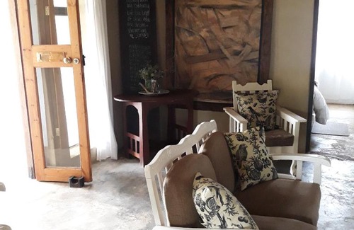 Maletswai Casa | Saffier river cottage Farmstay