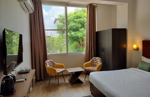 Greater Noida Hotel | Saffron Inn