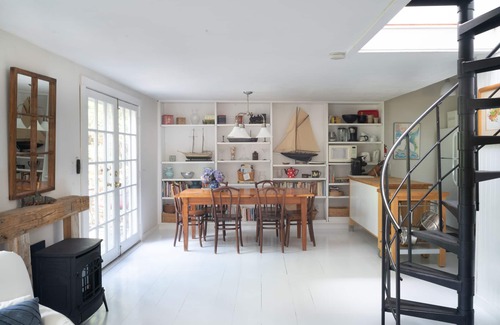 Sag Harbor Cabaña | Sag Harbor Charmer - 2 Bedroom Cottage; Paseo a la ciudad