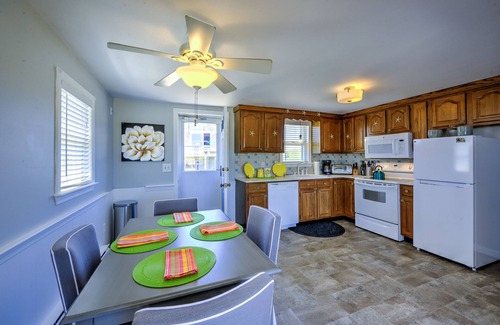 Sagamore Beach Cabaña | Sagamore Beachfront Cottage Escape