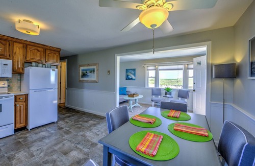 Sagamore Beach Cabaña | Sagamore Beachfront Cottage Escape