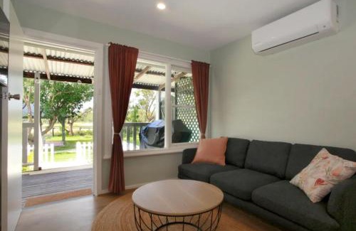 Anna Bay Casa | Sahara Trails Cabin 3 WiFi Air Conditioning Horse Riding and much more