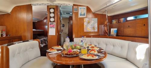 Rhodes Town Alquiler De Eote | Sailing Edisa Rhodes Adventures