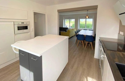 Saint-Pol-de-Leon Casa | Saint-Pol family house garden equipped for 12