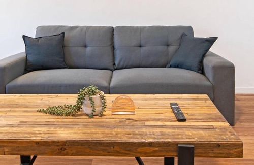 Salisbury Apartamento | SAL001 One of the most affordable Airbnbs in town