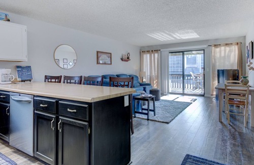 Village of Four Seasons Condominio | ¡REBAJA!-2bd / 2bth, frente al mar, increíble piscina en el punto, jacuzzi, comunidad cerrada