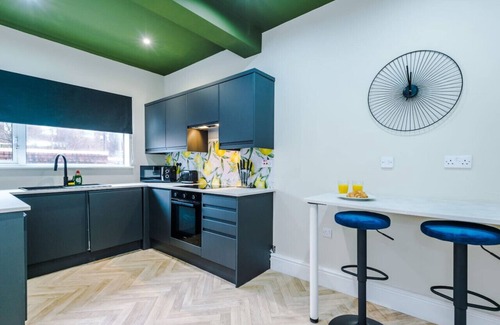 Salford Casa | Salford Sanctuary 5 Bed House