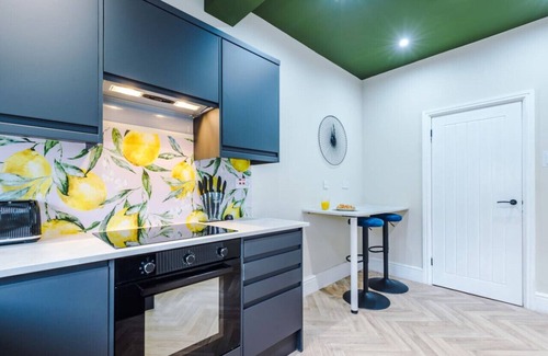 Salford Casa | Salford Sanctuary 5 Bed House