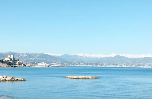 Cap-d'Antibes Apartamento | Salis Amazing waterfront apartment with sea views