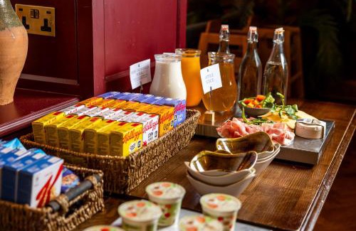 Hertford Hotel | Salisbury Arms Hotel