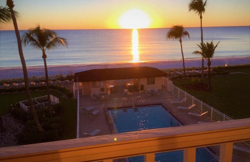 Bonita Springs Casa | Sally's Dolphin Way Condo