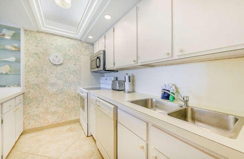 Bonita Springs Casa | Sally's Dolphin Way Condo