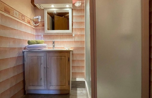 Alleyras Cama Y Desayuno | Habitación Salmón: Comodidad para 4, Mascotas Bienvenidas