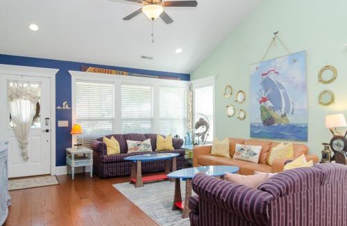 North Carolina Coast Casa | Salt Air Cottage by Bryant Real Estate