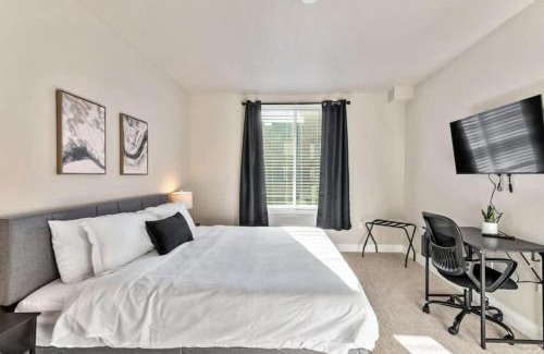 Downtown Salt Lake City Apartamento | Salt Palace and Delta Arena Gym King Bed Golf Simulator