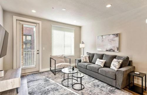 Downtown Salt Lake City Apartamento | Salt Palace and Delta Arena Gym King Bed Golf Simulator