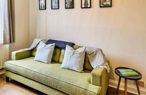 Saltaire Village Casa | Saltaire Mill Cottage