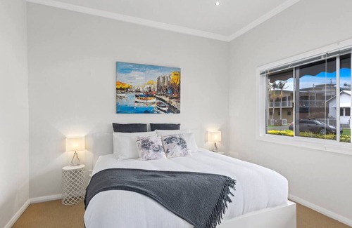 Thirroul Casa | Saltwater Escape Live the Sand and Surf Lifestyle